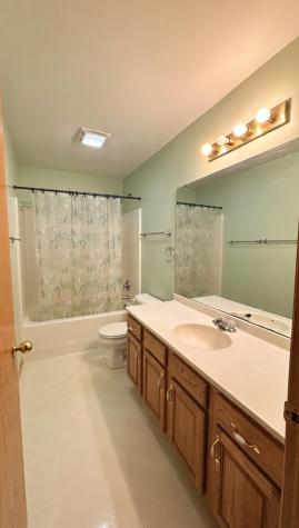 913 Ashford NE Cedar Rapids IA 52402