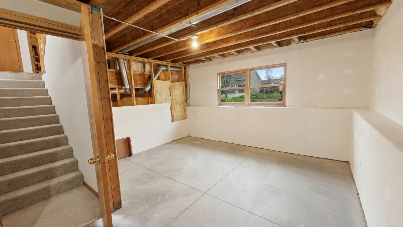 913 Ashford NE Cedar Rapids IA 52402