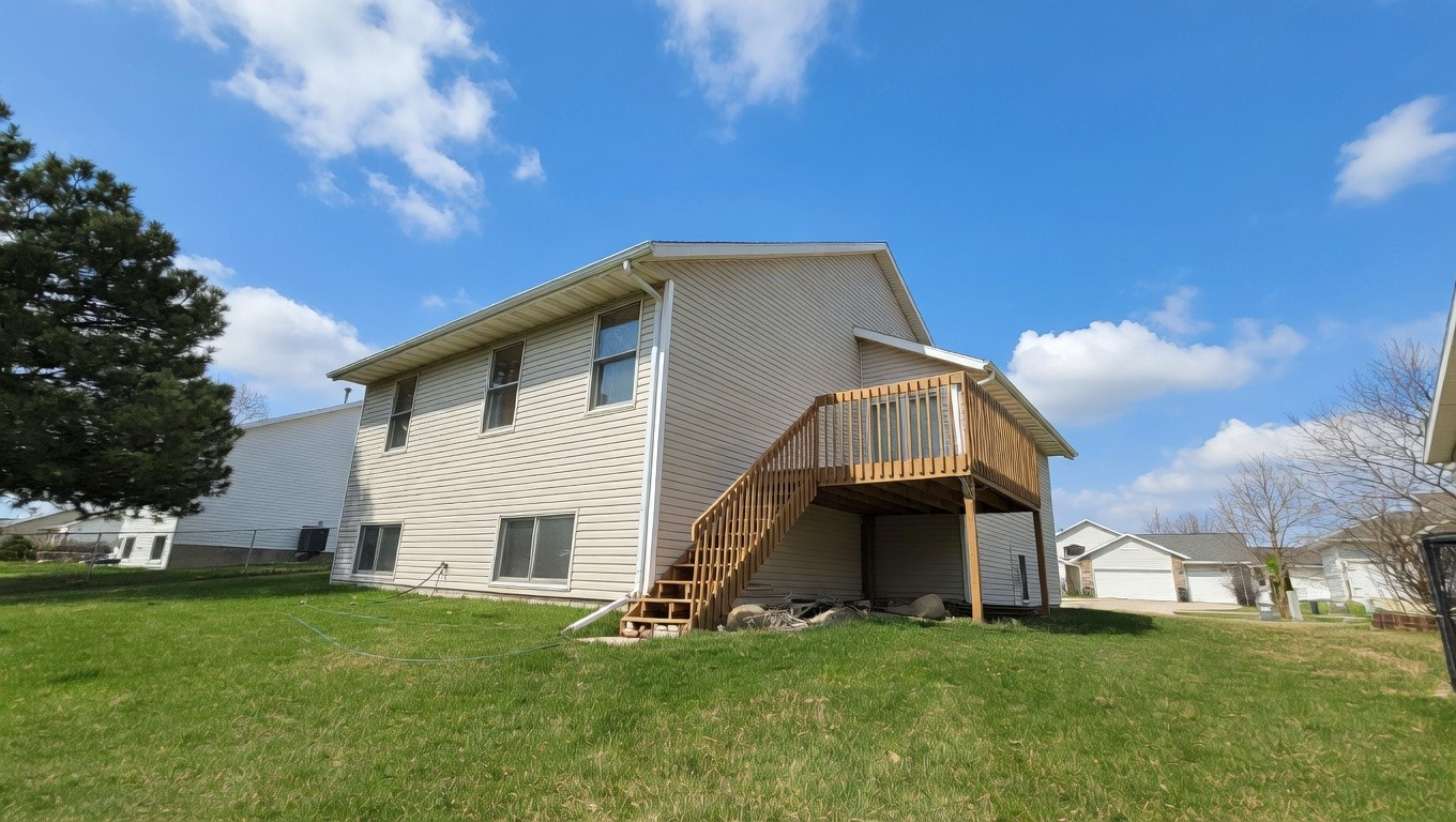 913 Ashford NE Cedar Rapids IA 52402