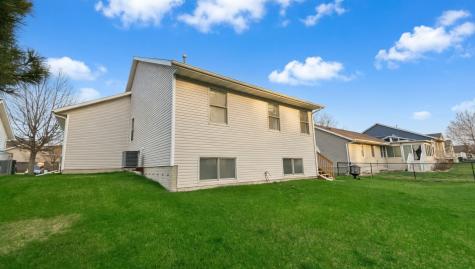 913 Ashford NE Cedar Rapids IA 52402