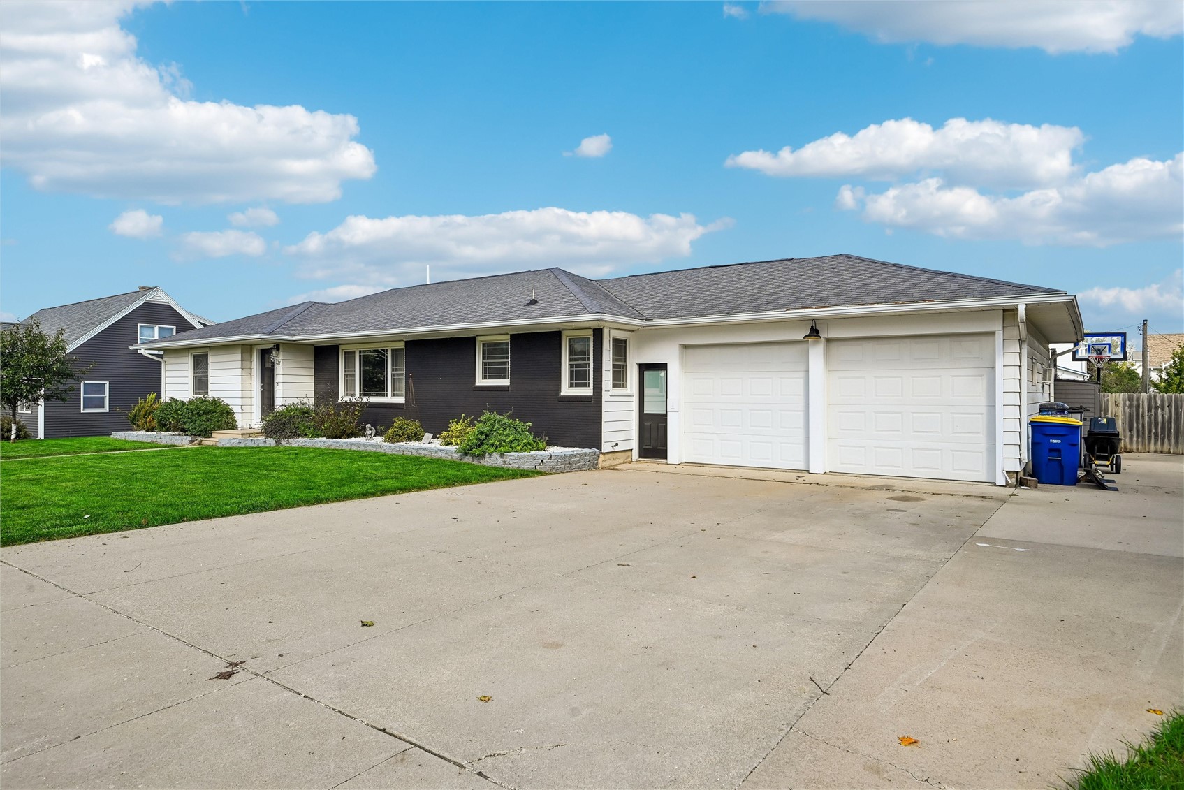 327 3rd Street Atkins IA 52206