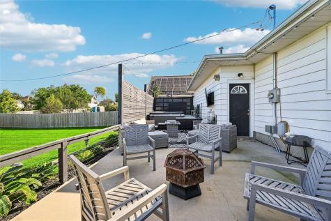 327 3rd Street Atkins IA 52206