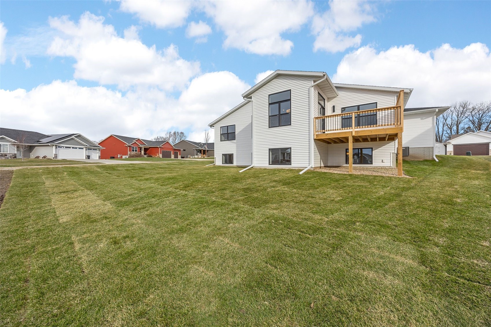 717 Pointer Circle Center Point IA 52213