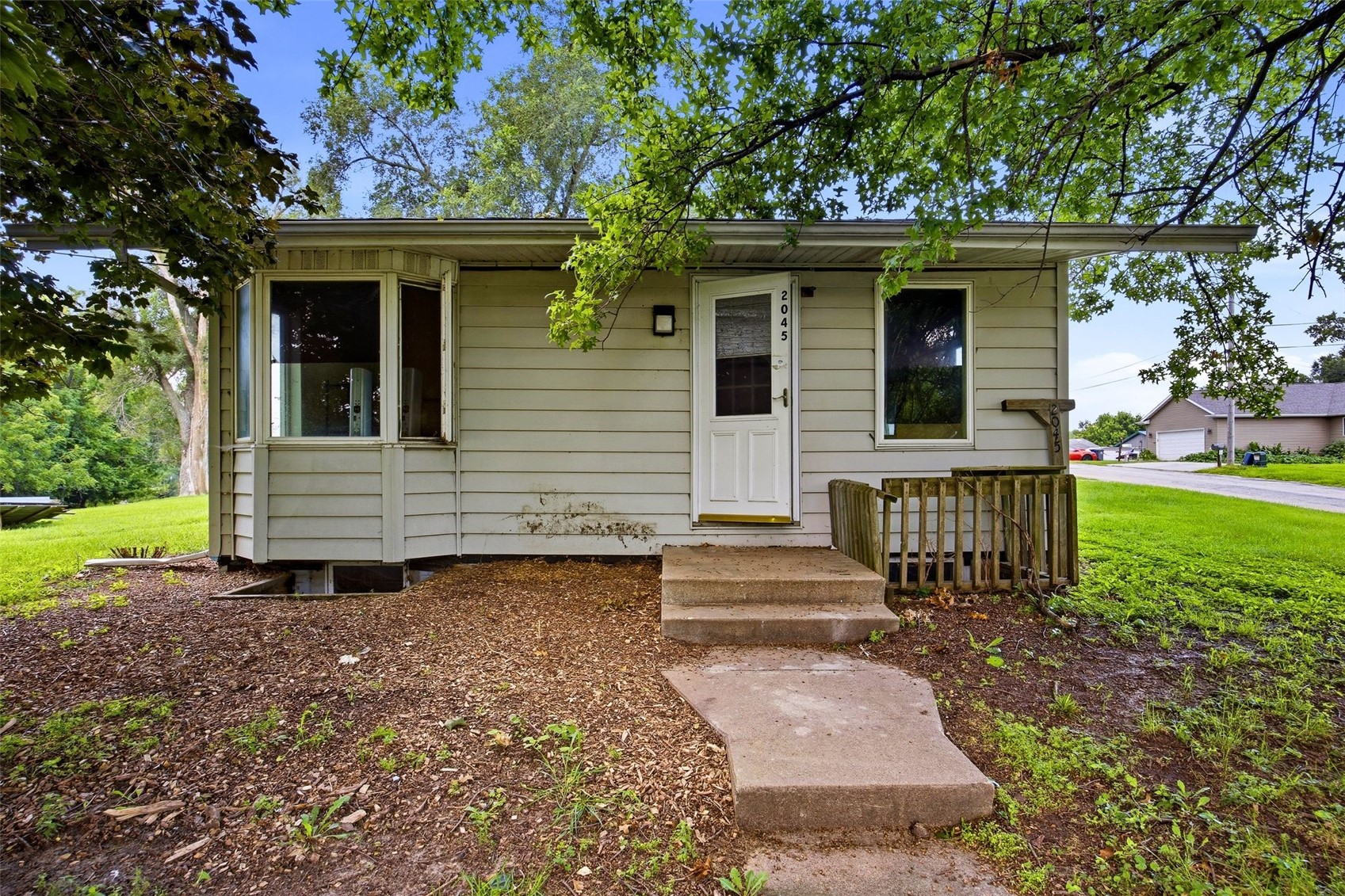 2045 High Drive SE Cedar Rapids IA 52403