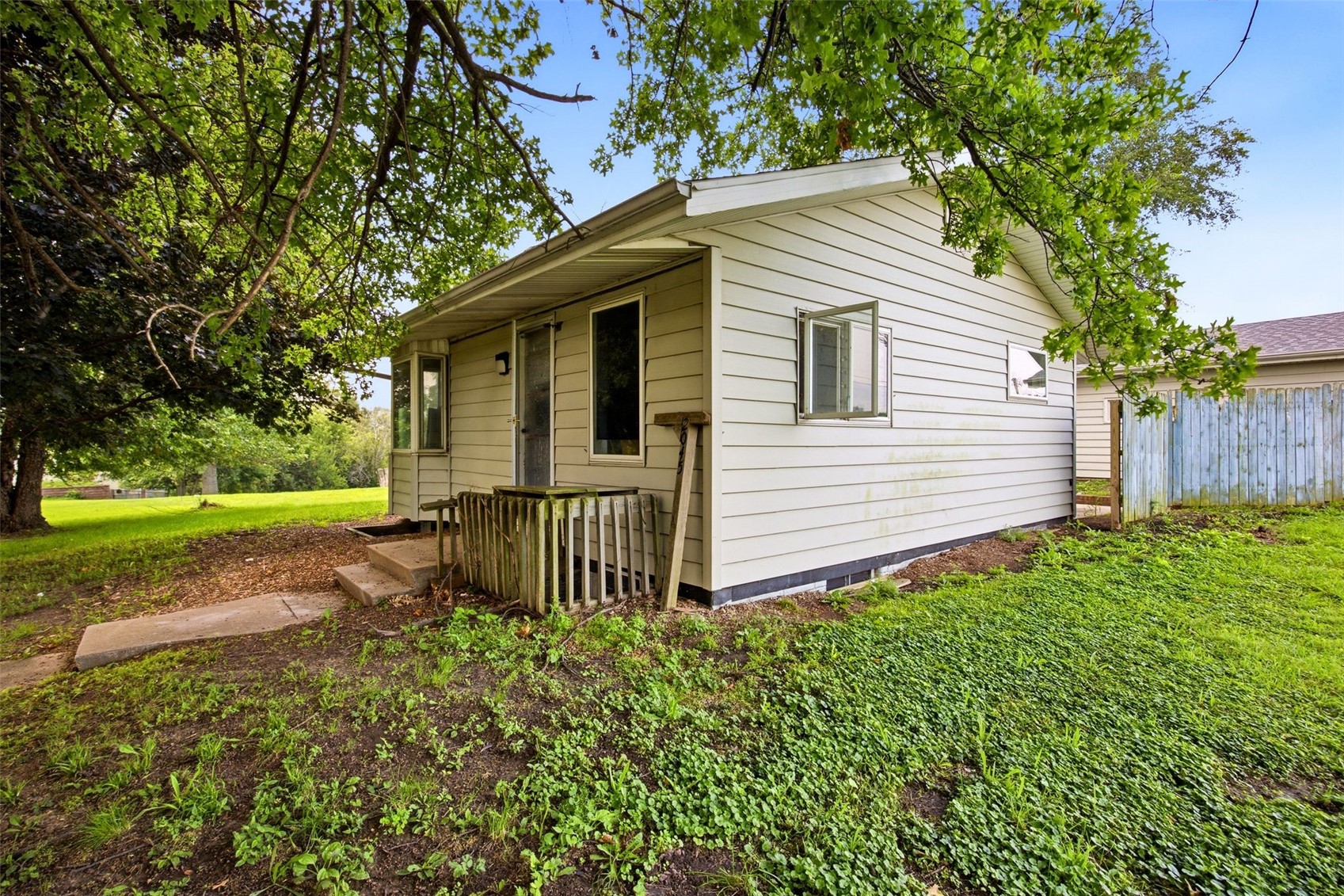 2045 High Drive SE Cedar Rapids IA 52403