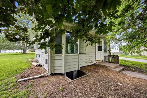 2045 High Drive SE Cedar Rapids IA 52403