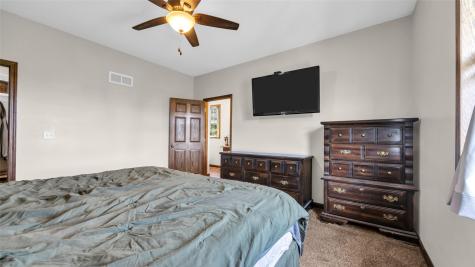 1214 E 13th Street Vinton IA 52349