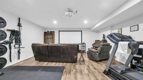 1214 E 13th Street Vinton IA 52349