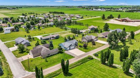 1214 E 13th Street Vinton IA 52349