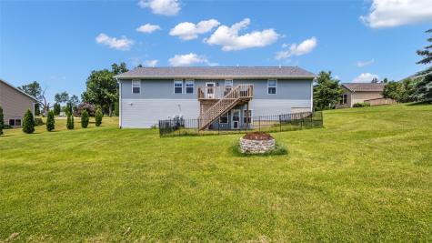 1214 E 13th Street Vinton IA 52349