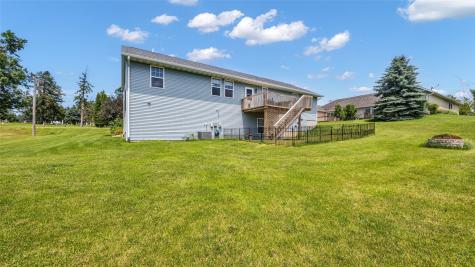 1214 E 13th Street Vinton IA 52349
