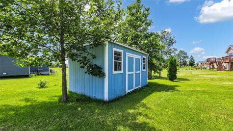 1214 E 13th Street Vinton IA 52349