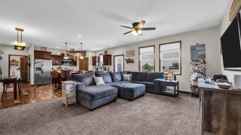 1214 E 13th Street Vinton IA 52349