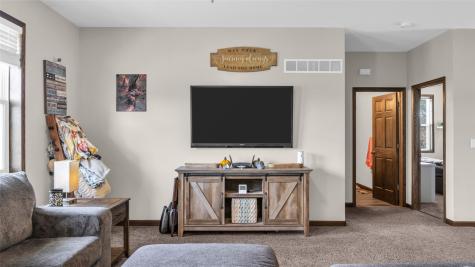 1214 E 13th Street Vinton IA 52349