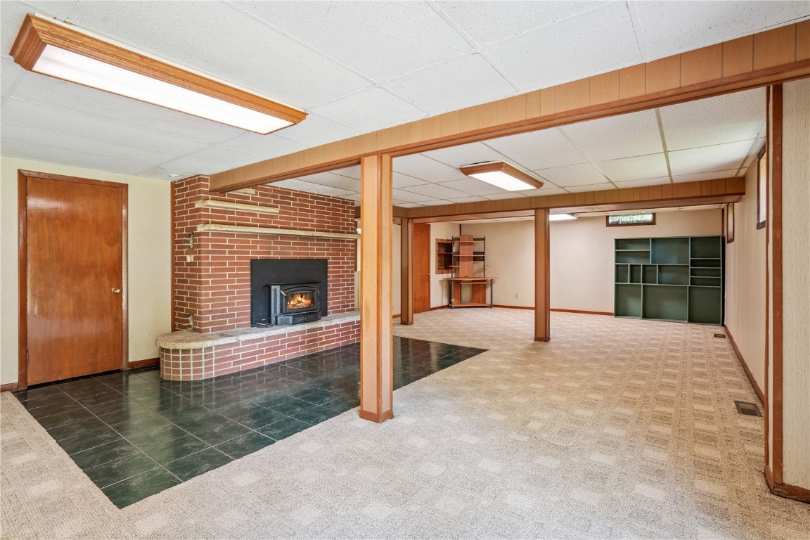 3360 Circle Drive NE Cedar Rapids IA 52402