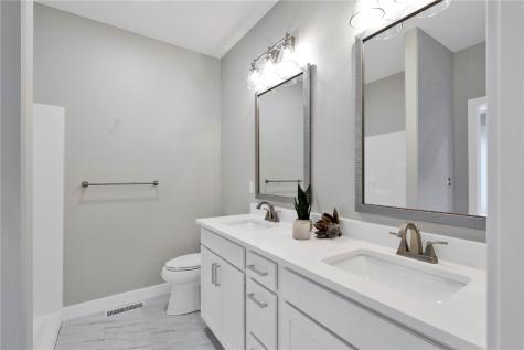 1302 Echo Ridge Lane Marion IA 52302