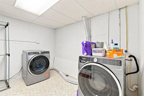 3808 Elmwood Drive NE Cedar Rapids IA 52402