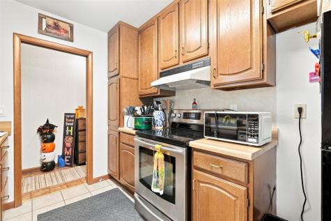 3808 Elmwood Drive NE Cedar Rapids IA 52402