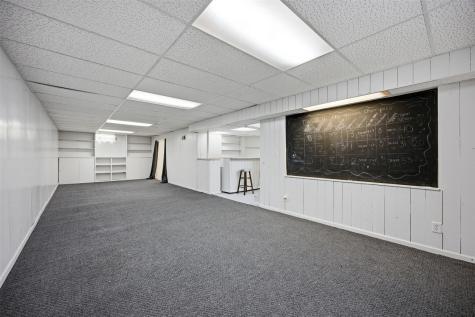 1621 47th Street NE Cedar Rapids IA 52402