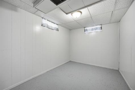 1621 47th Street NE Cedar Rapids IA 52402