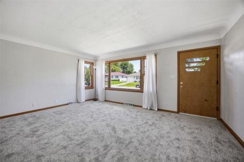 1621 47th Street NE Cedar Rapids IA 52402
