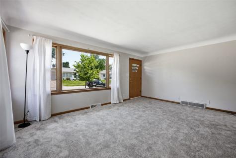 1621 47th Street NE Cedar Rapids IA 52402