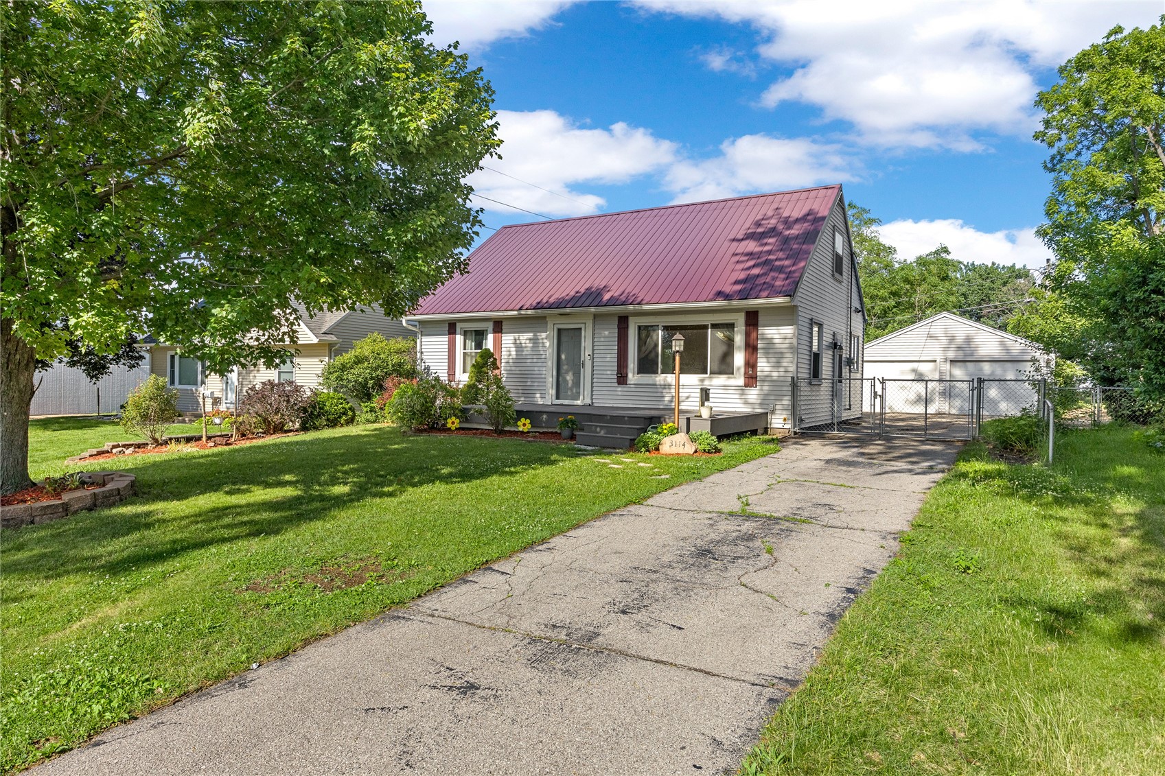 3114 Eastern Avenue NE Cedar Rapids IA 52402
