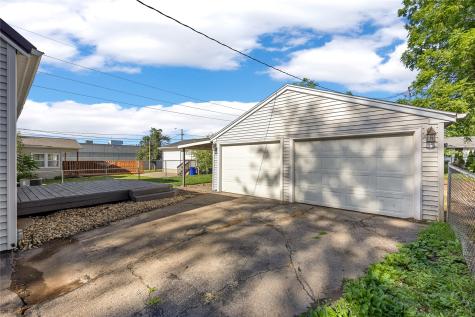 3114 Eastern Avenue NE Cedar Rapids IA 52402