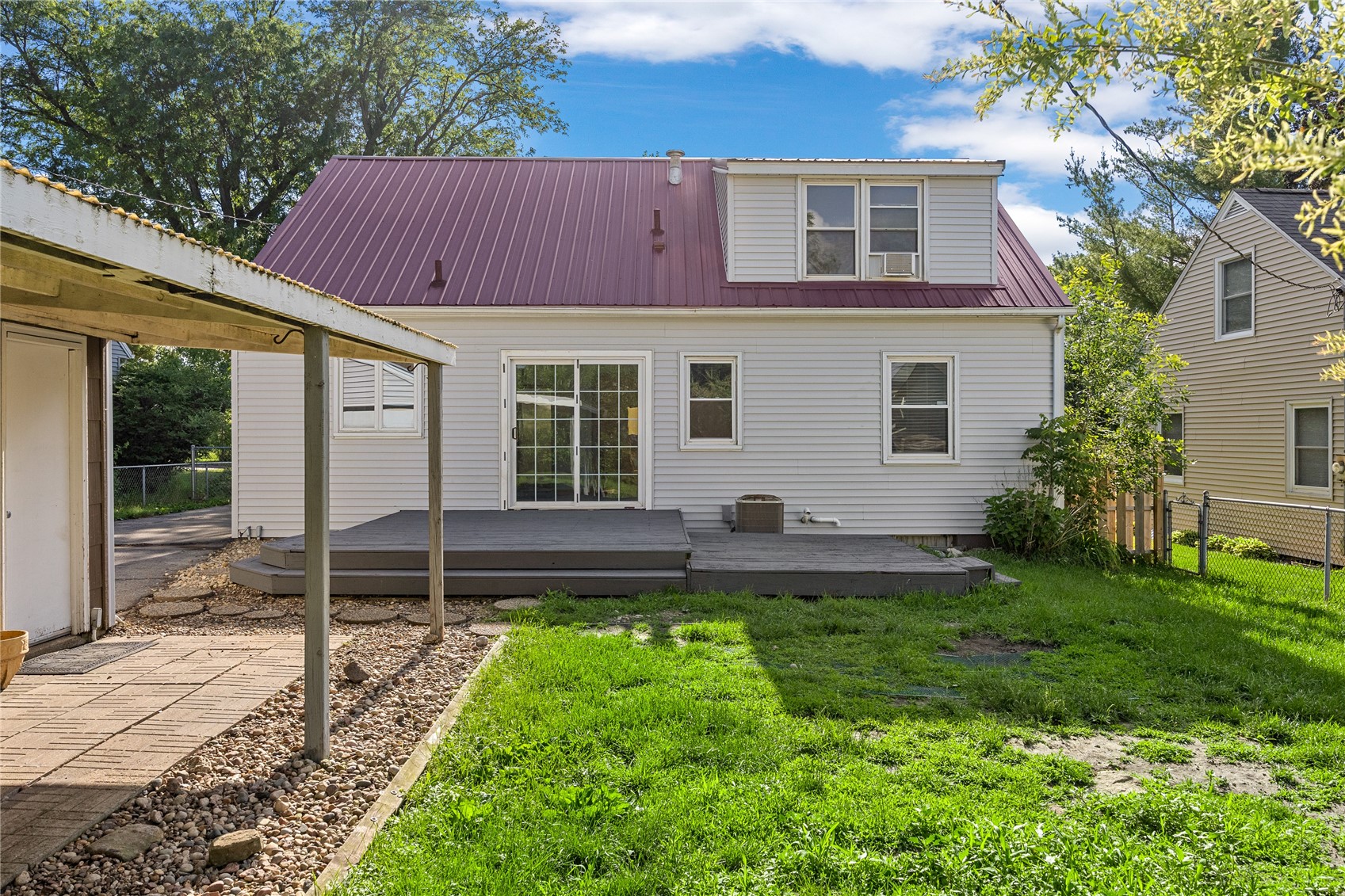 3114 Eastern Avenue NE Cedar Rapids IA 52402
