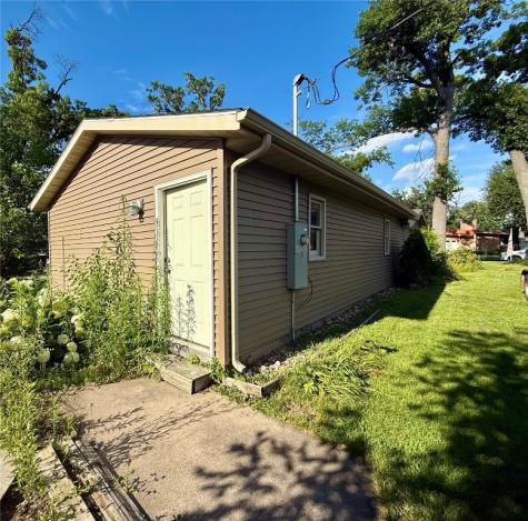 4449 Northwood Drive NE Cedar Rapids IA 52402