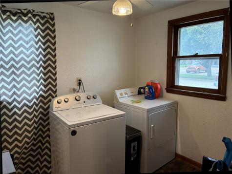 208 C Avenue Vinton IA 52349