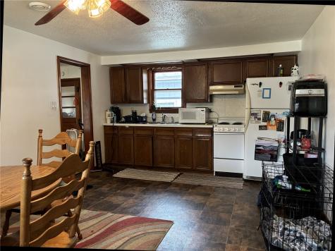 208 C Avenue Vinton IA 52349