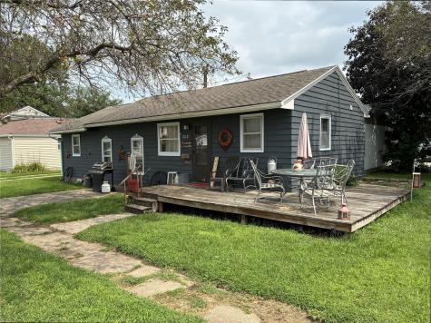208 C Avenue Vinton IA 52349