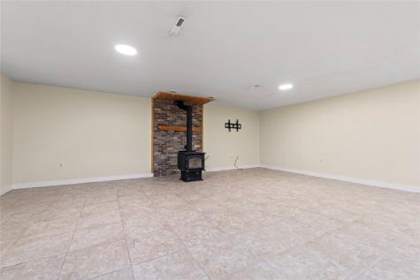 150 33rd Avenue Marion IA 52302