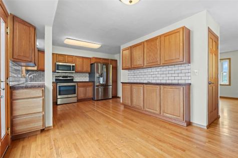 150 33rd Avenue Marion IA 52302