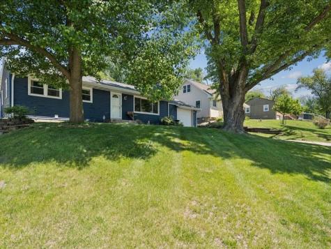 4024 Vine Avenue SE Cedar Rapids IA 52403