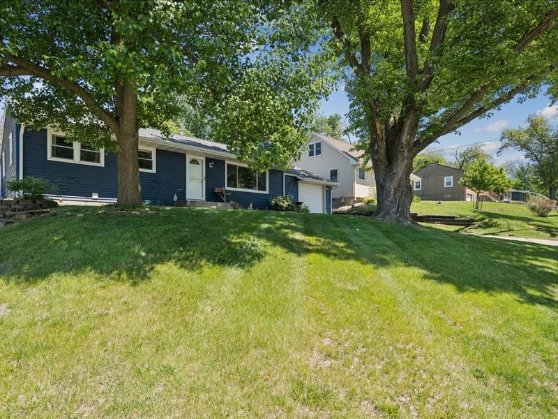 4024 Vine Avenue SE Cedar Rapids IA 52403