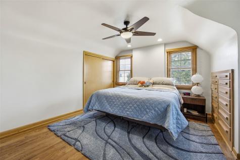 1107 G Avenue Vinton IA 52349