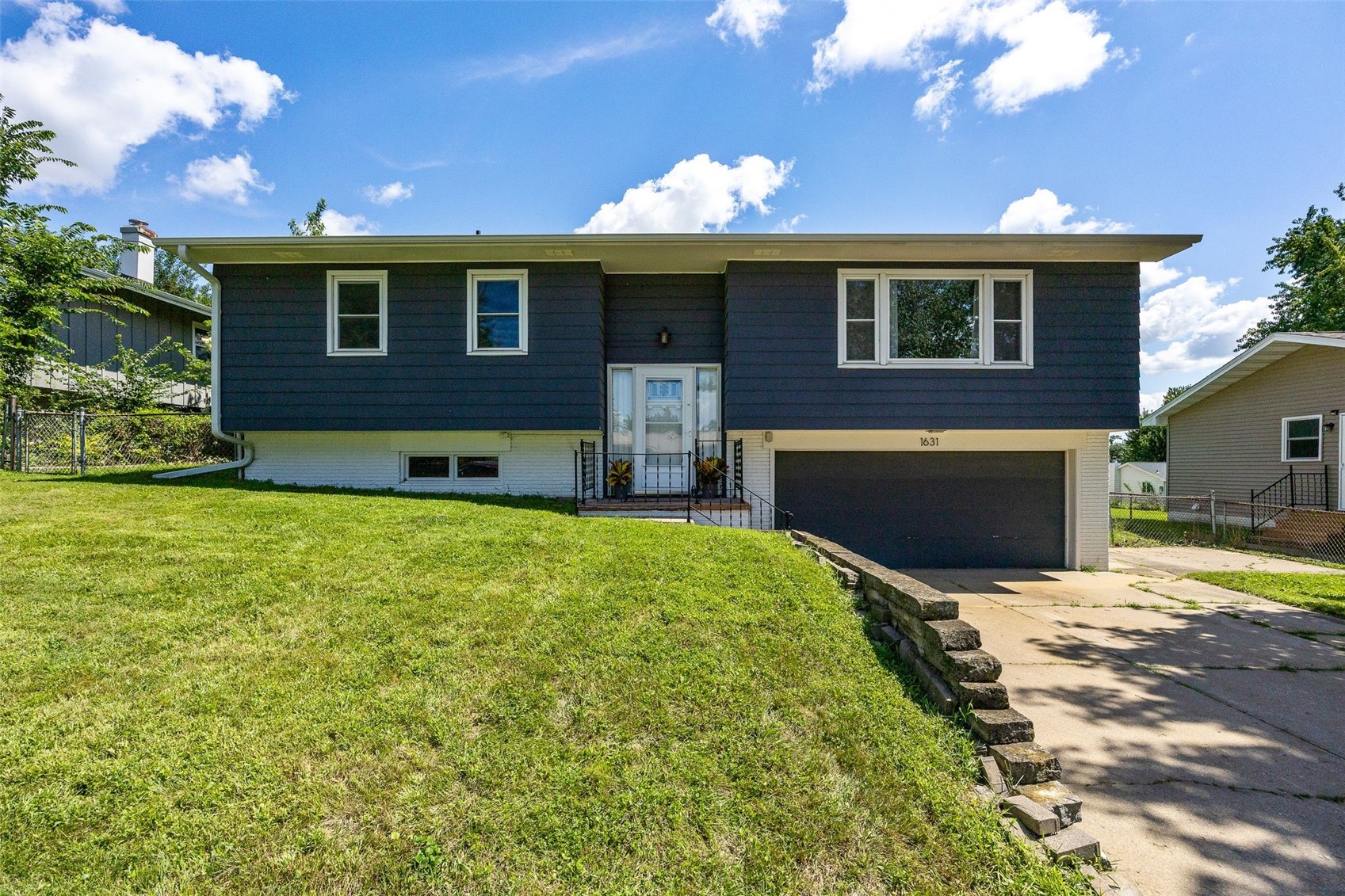 Cedar Rapids IA, 1631 27TH Street NW