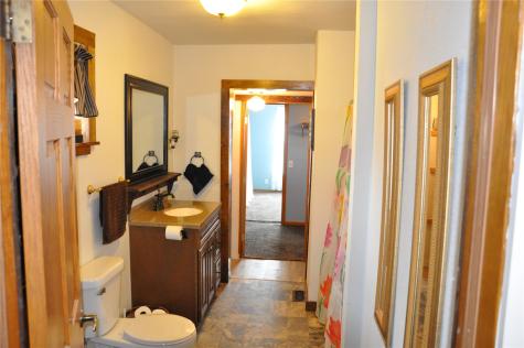 1402 11th Avenue Belle Plaine IA 52208