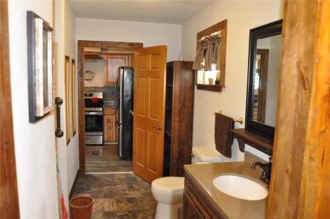 1402 11th Avenue Belle Plaine IA 52208