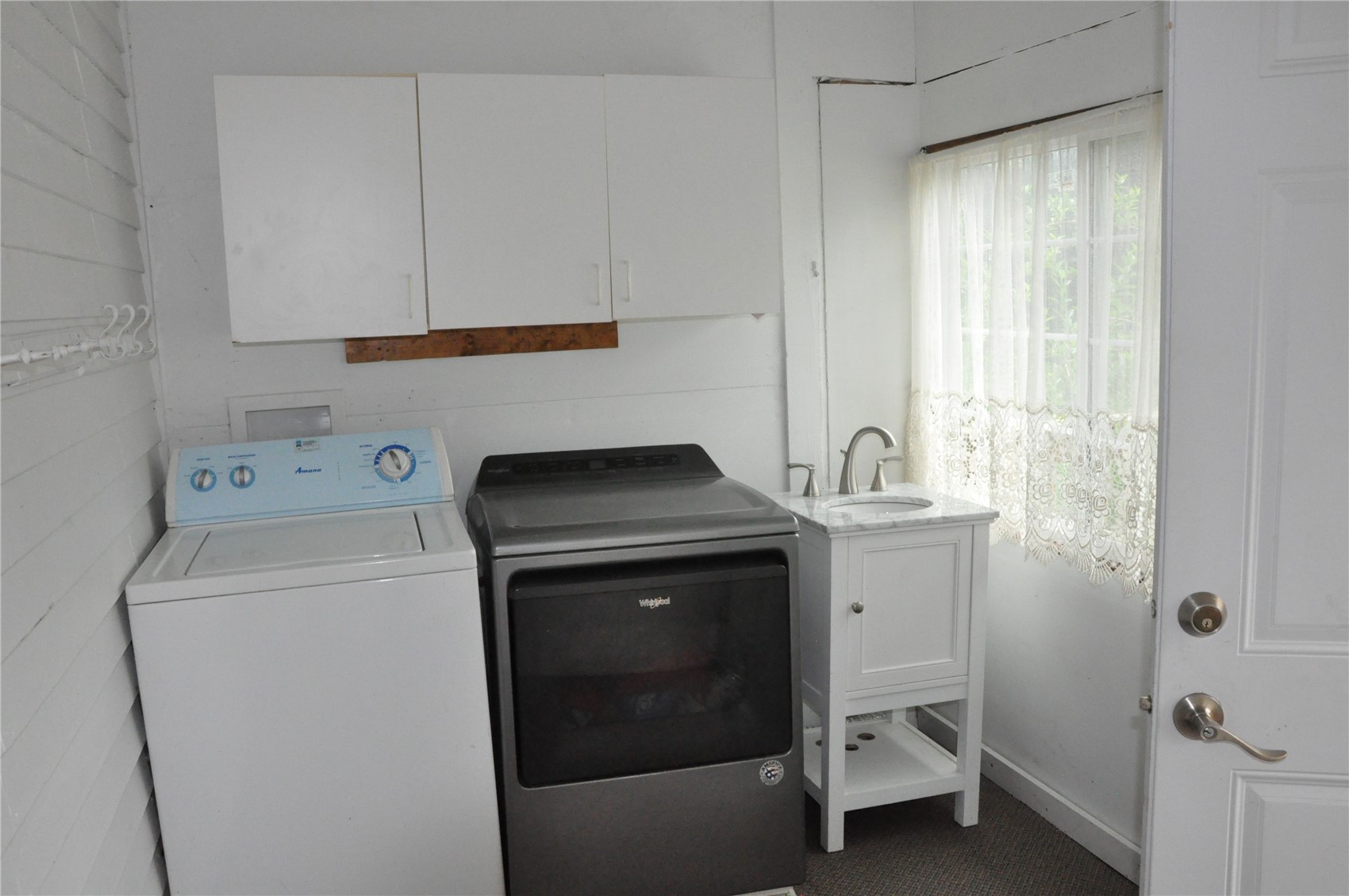 1402 11th Avenue Belle Plaine IA 52208