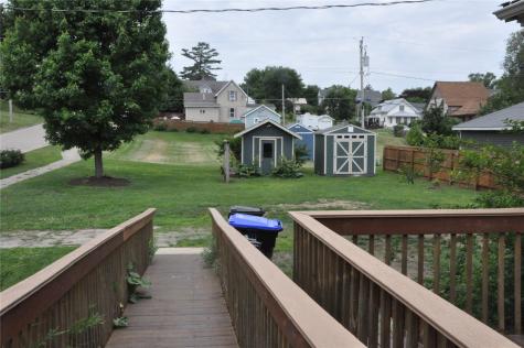 1402 11th Avenue Belle Plaine IA 52208