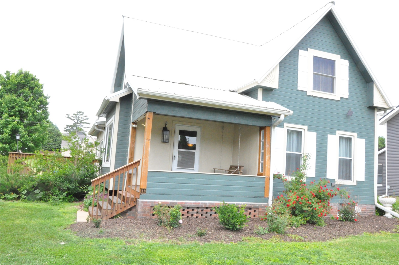 1402 11th Avenue Belle Plaine IA 52208
