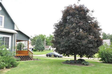 1402 11th Avenue Belle Plaine IA 52208