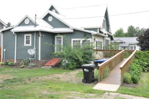 1402 11th Avenue Belle Plaine IA 52208