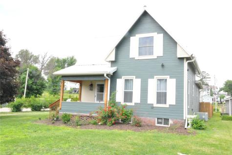 1402 11th Avenue Belle Plaine IA 52208