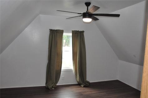 1402 11th Avenue Belle Plaine IA 52208