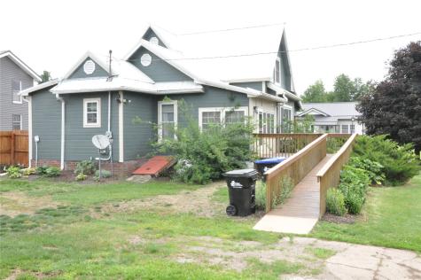 1402 11th Avenue Belle Plaine IA 52208
