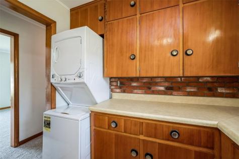 1268 Center Street NE Cedar Rapids IA 52402